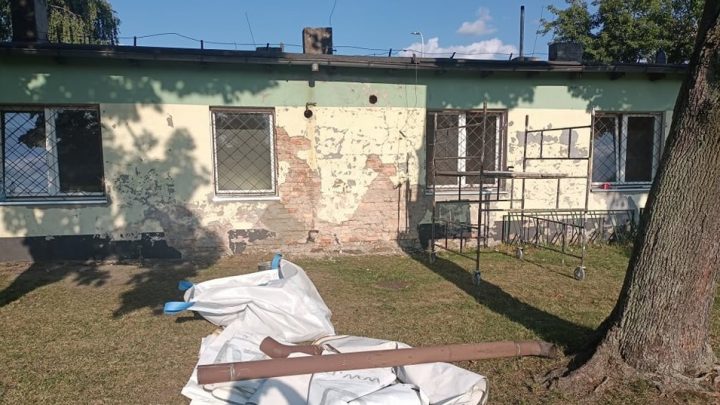 Termoizolacja budynku klubu.